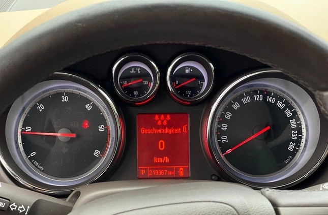Opel Zafira cena 36997 przebieg: 219000, rok produkcji 2012 z Kozienice małe 667